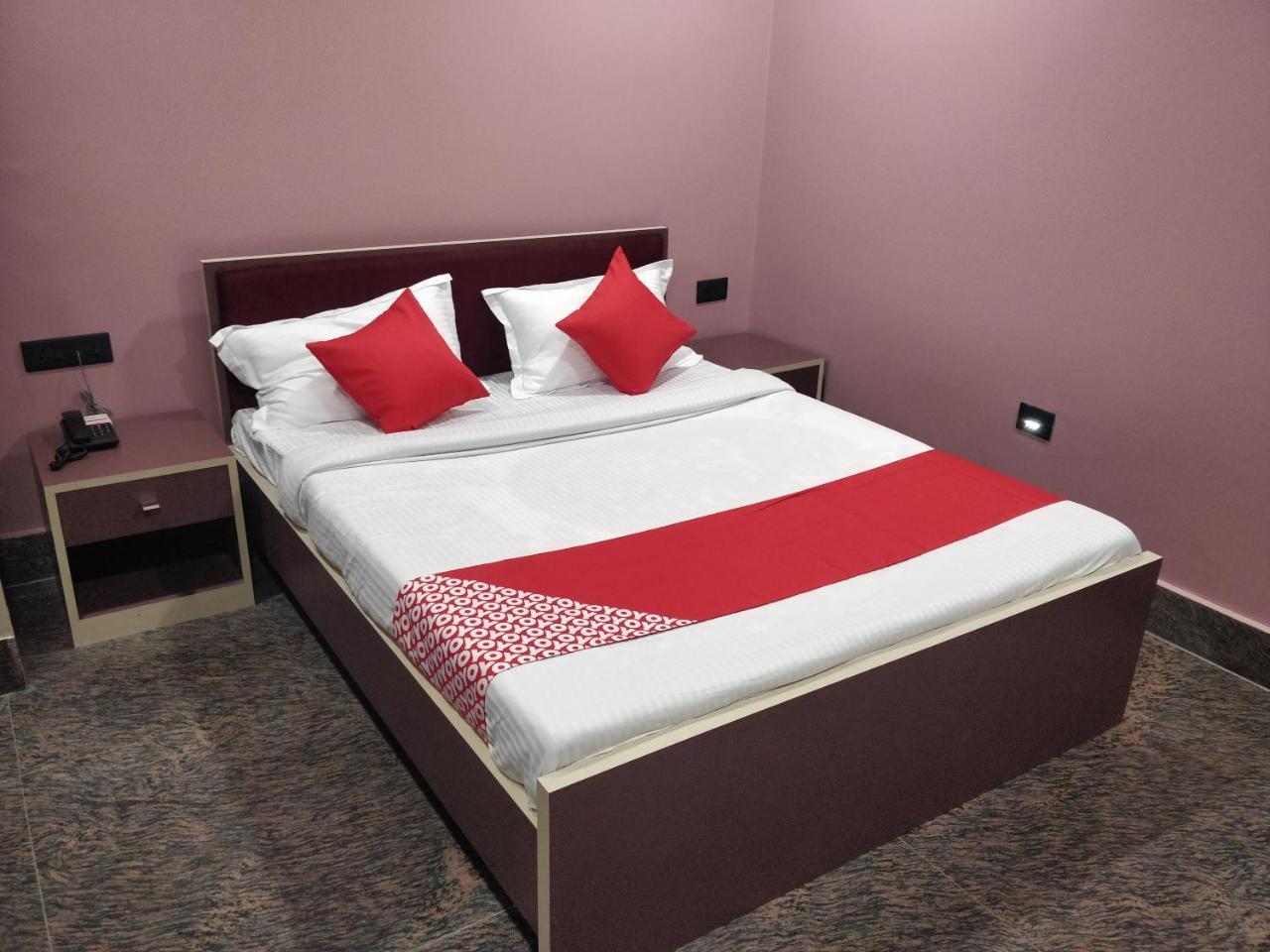 Oyo 16871 Anant Home Stay Shillong Eksteriør bilde