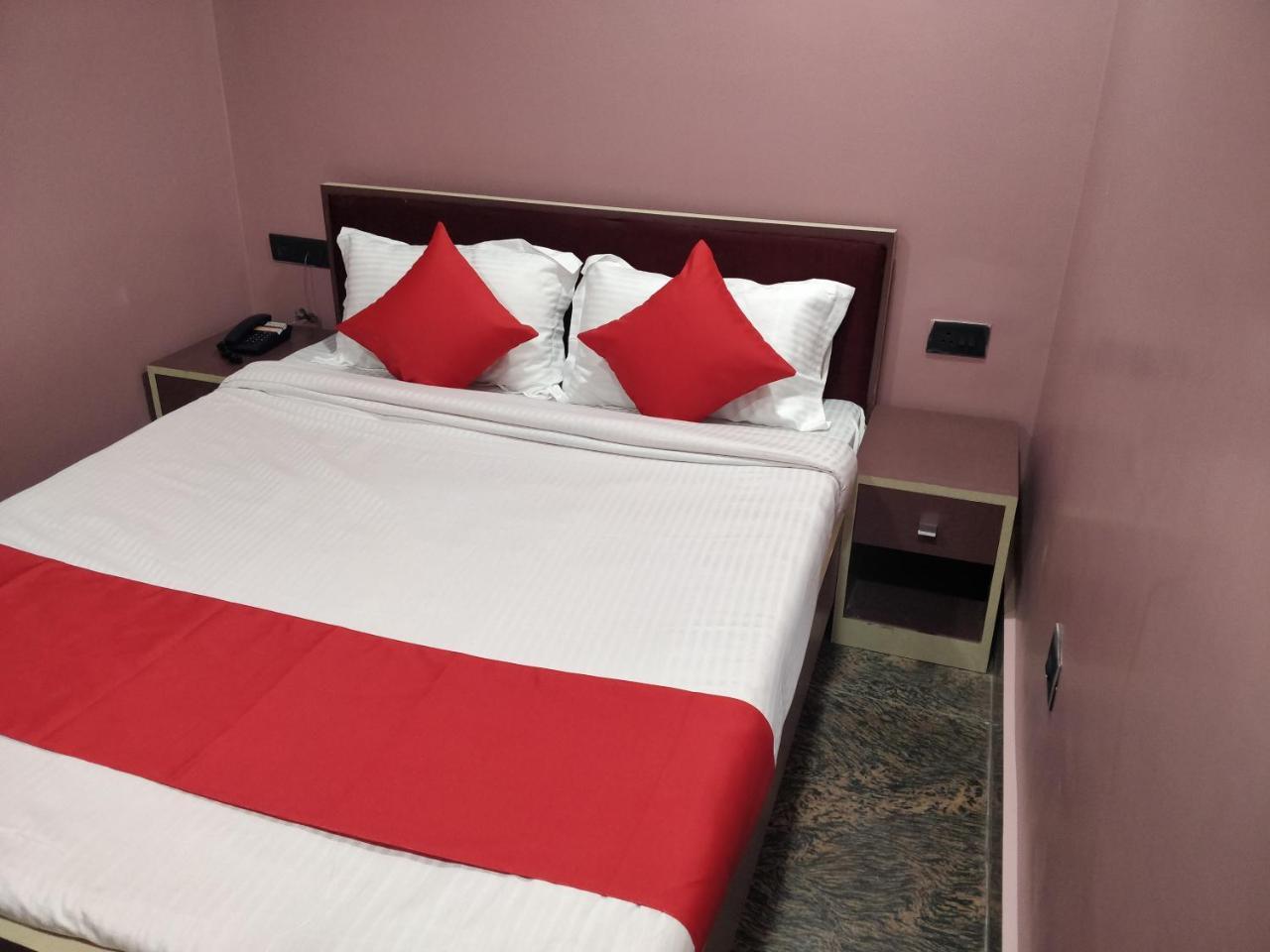 Oyo 16871 Anant Home Stay Shillong Eksteriør bilde